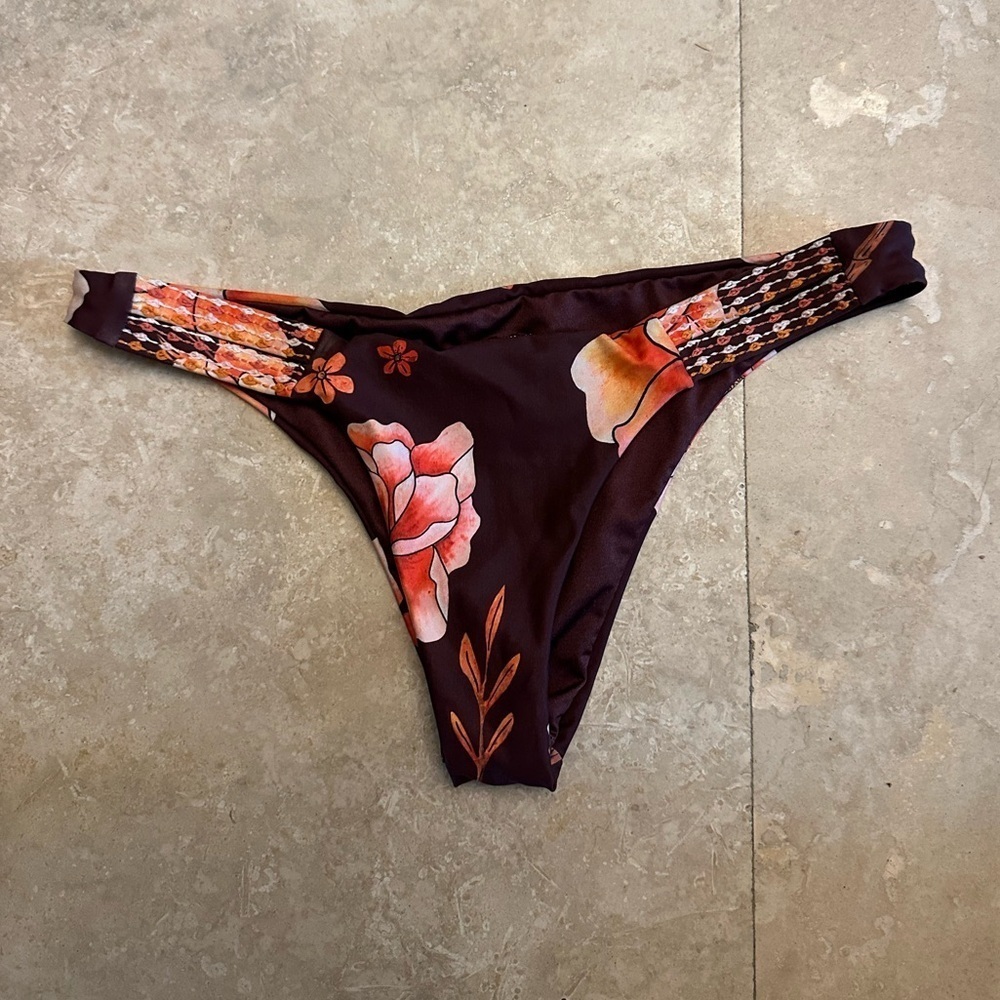 AGUA BENDITA REVOLVE Maya Bikini Bottom Cocoa (619)